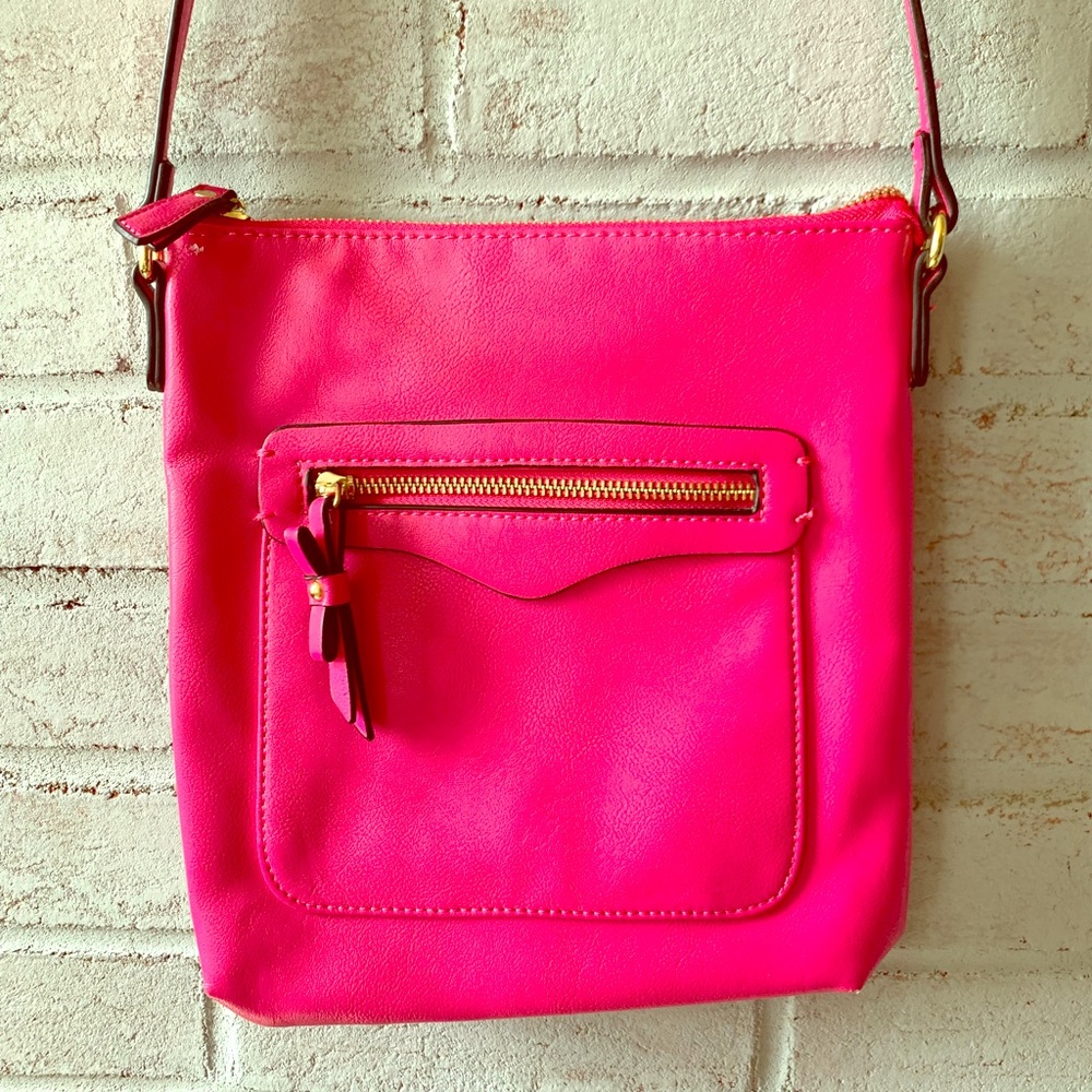 CHARMING CHARLIE HOT PINK CROSSBODY PURSE